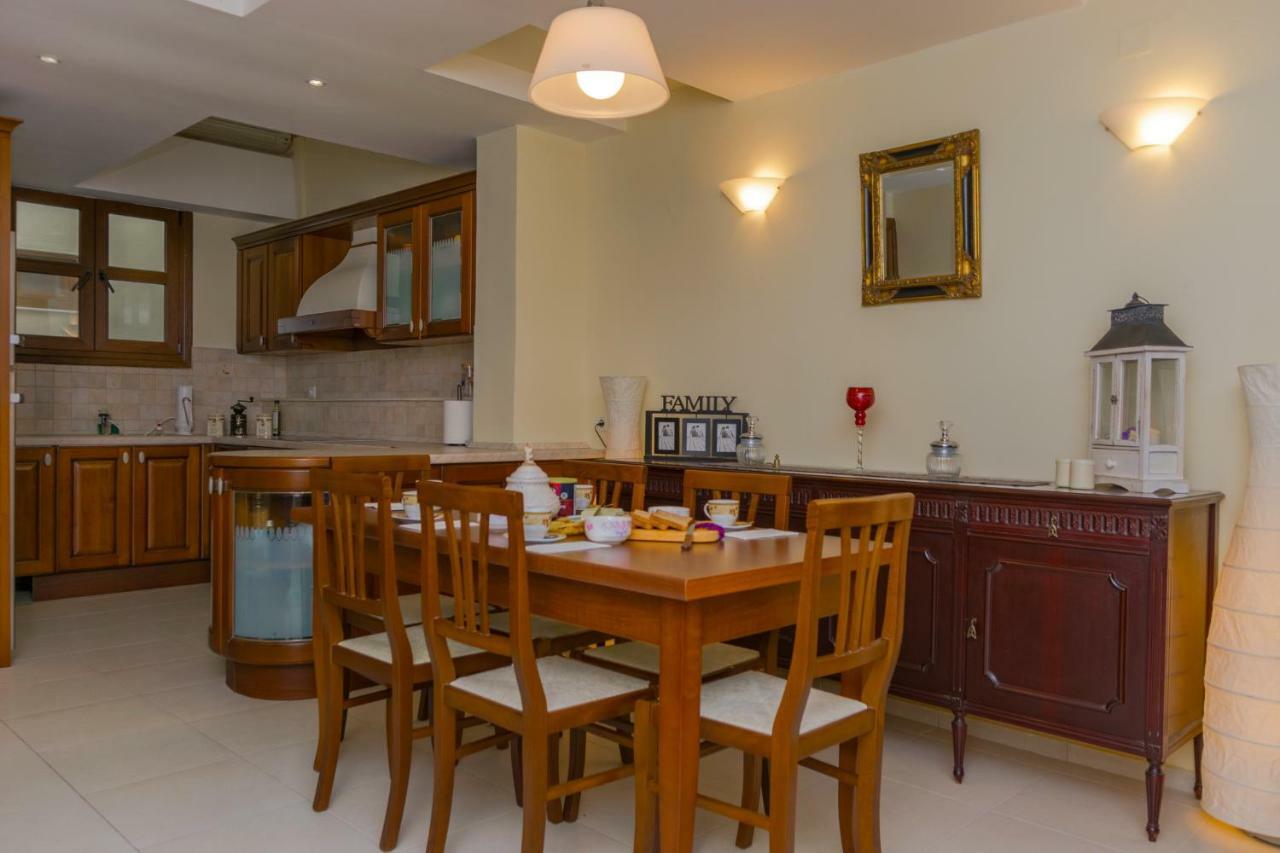 George'S Poet Maisonette 레팀노 외부 사진